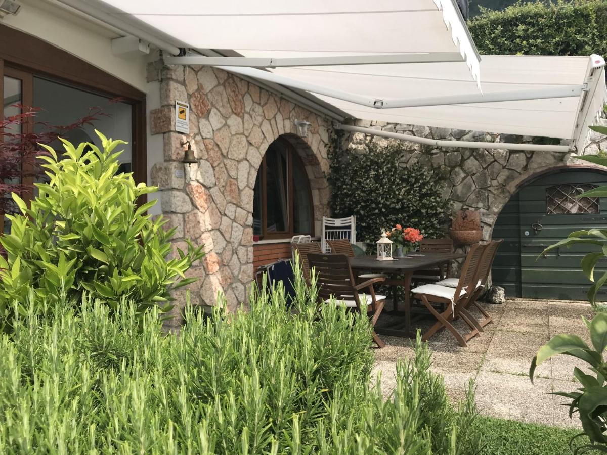 Residence La Mignon Oleandri Torri Del Benaco Extérieur photo